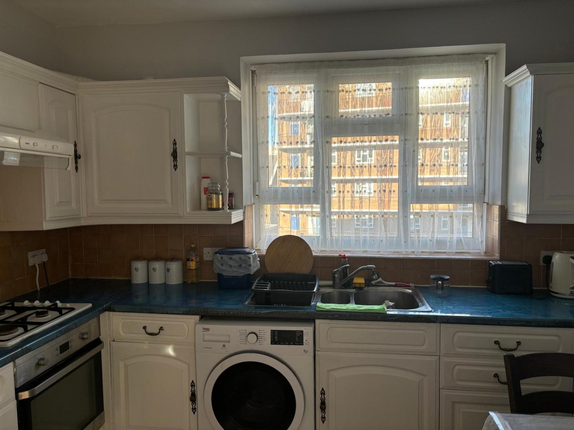 Bright 2 Bedroom Flat Close To Centre * Londra